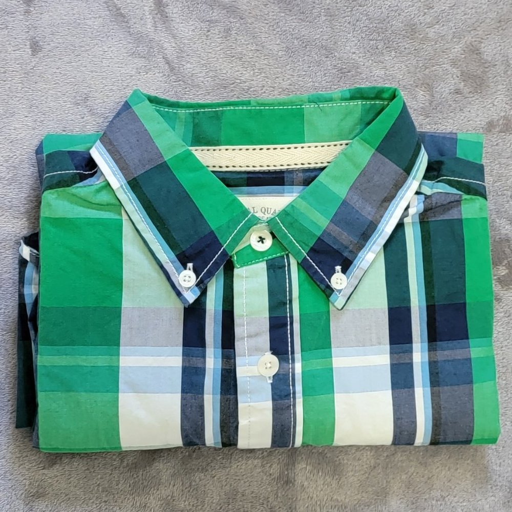 Aeropostale men's long sleeve muscle fit button front shirt size Medium